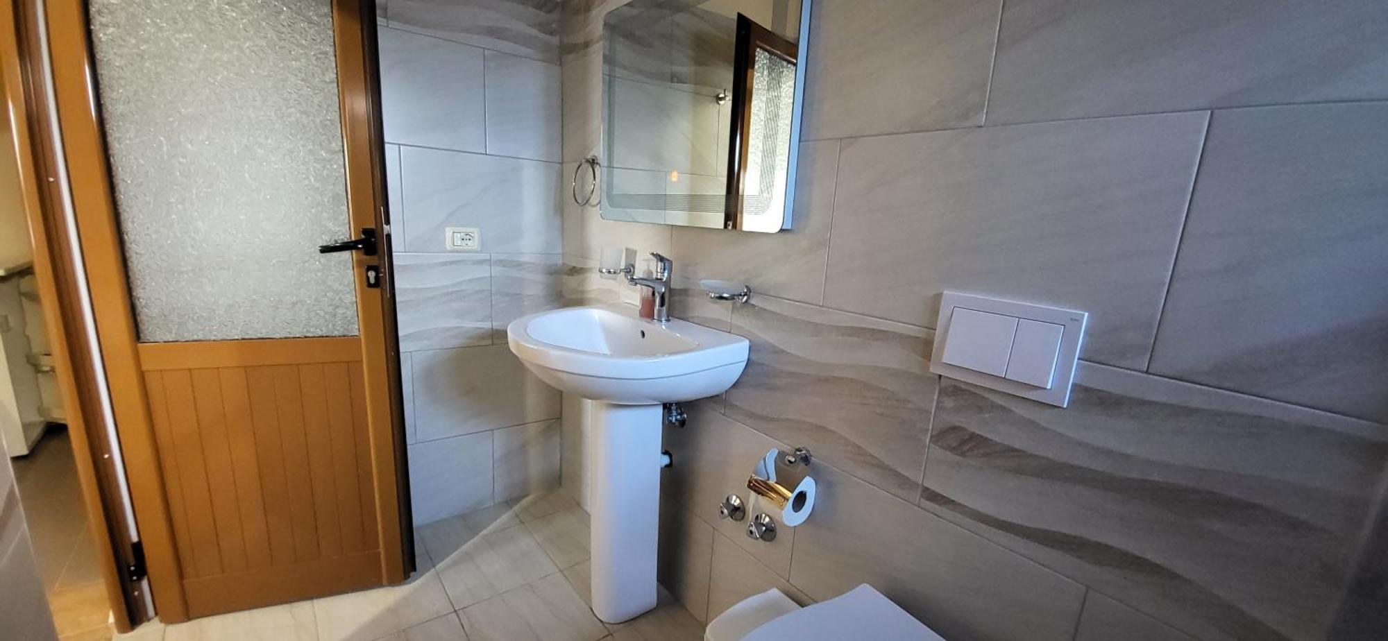 Jon Rooms Himare Ngoại thất bức ảnh